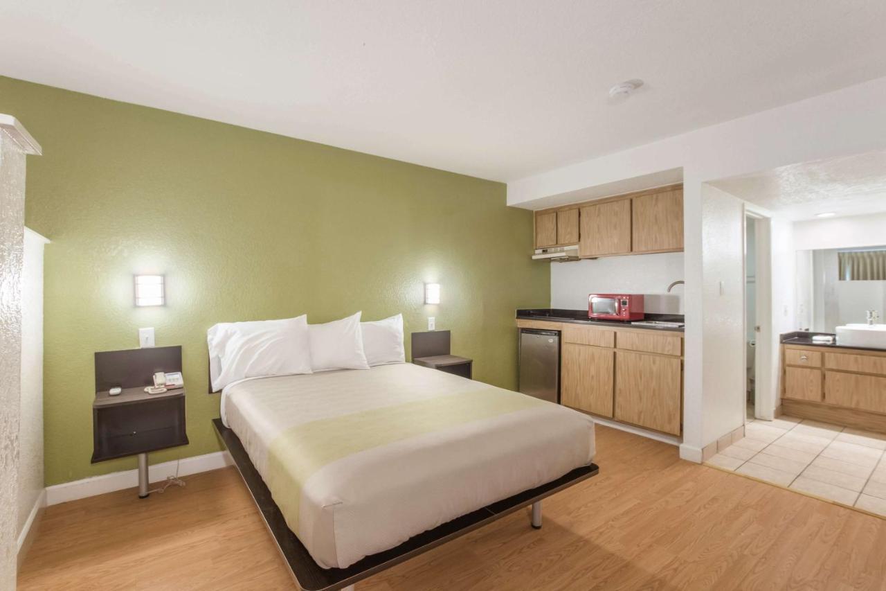 Motel 6 Hemet Esterno foto