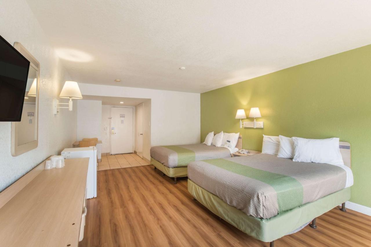 Motel 6 Hemet Esterno foto