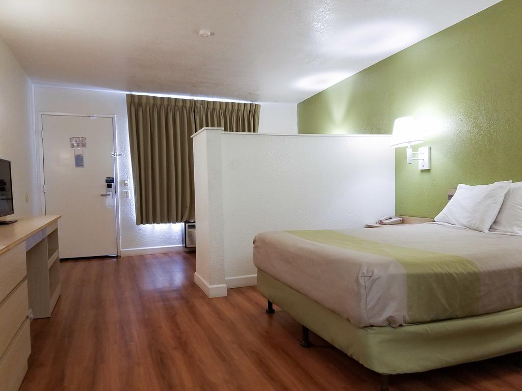 Motel 6 Hemet Esterno foto