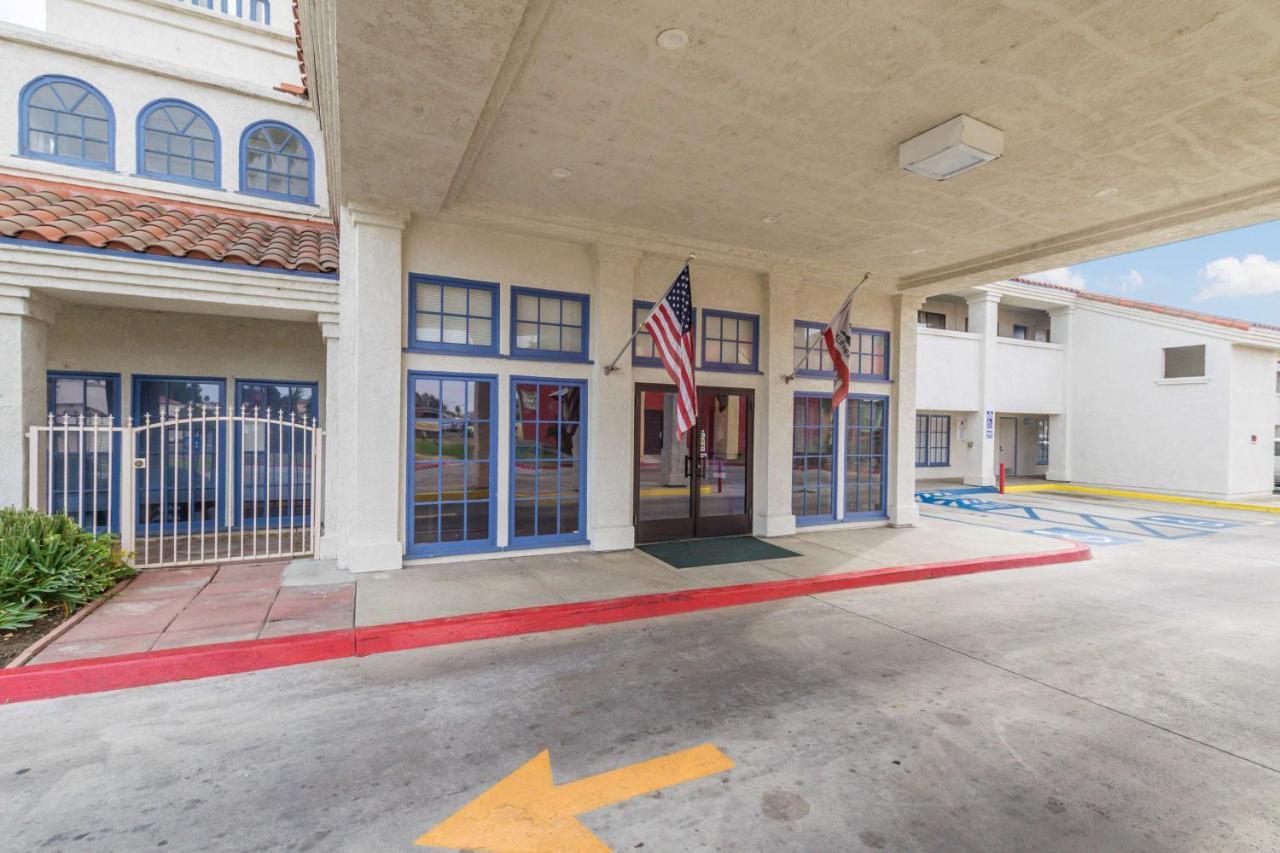 Motel 6 Hemet Esterno foto