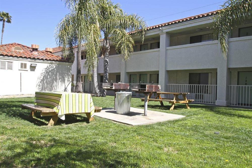 Motel 6 Hemet Amenities foto